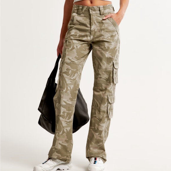 Abercrombie Camo Cargo Pants - Picture 4 of 4